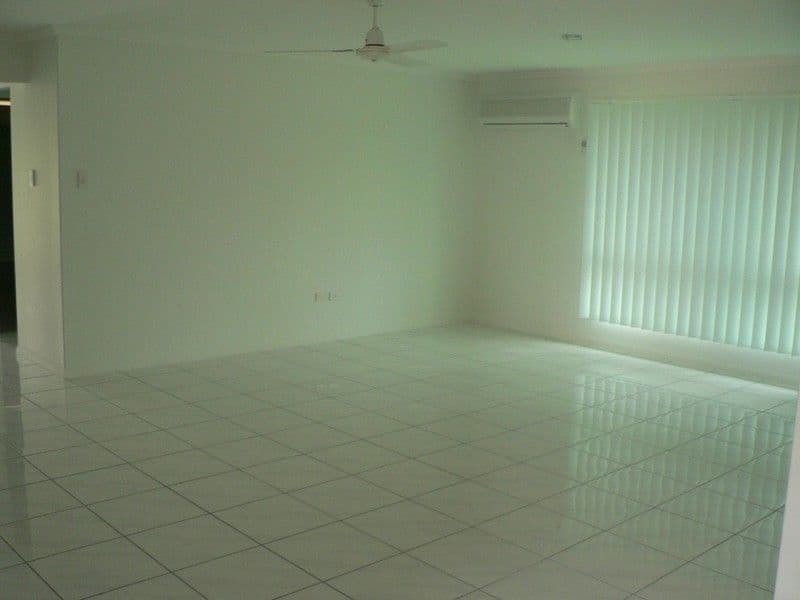 8 Richard Street, BOYNE ISLAND QLD 4680, Boyne Island - Thumbnail 2