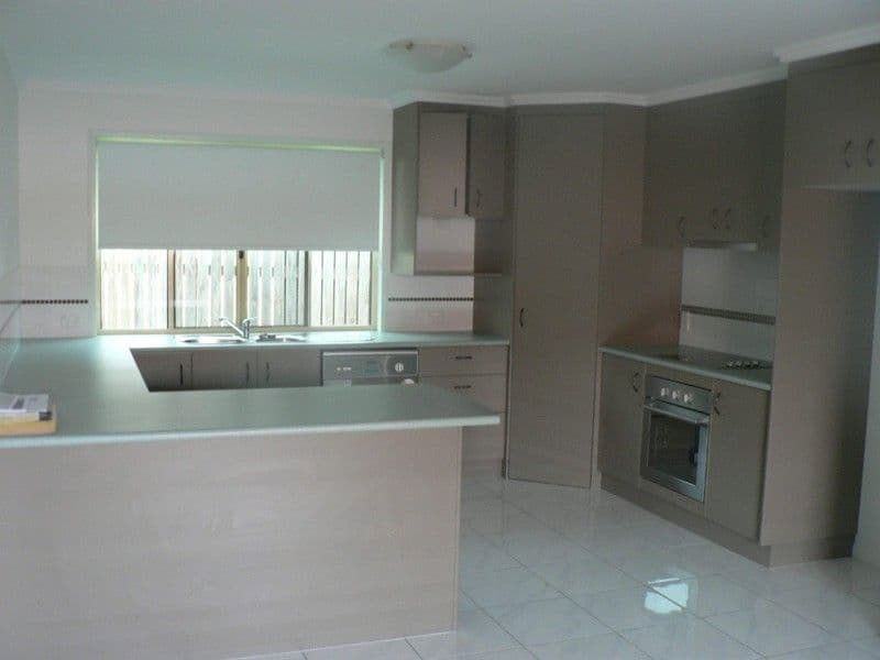 8 Richard Street, BOYNE ISLAND QLD 4680, Boyne Island - Thumbnail 5