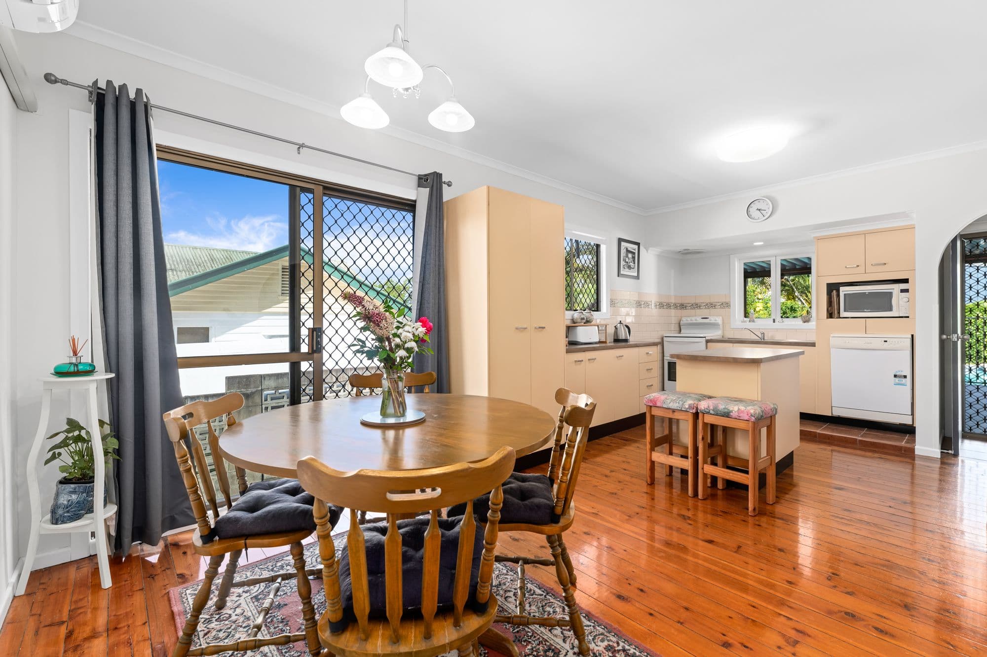 11 Nightingale Street, Mount Gravatt East QLD 4122, Mount Gravatt East - Thumbnail 4