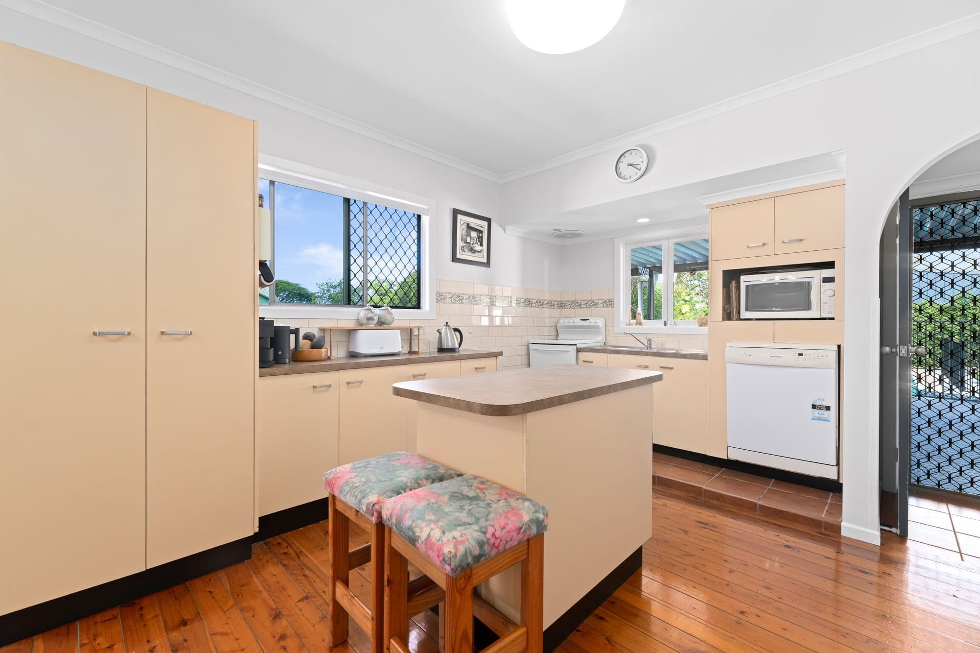 11 Nightingale Street, Mount Gravatt East QLD 4122, Mount Gravatt East - Thumbnail 5