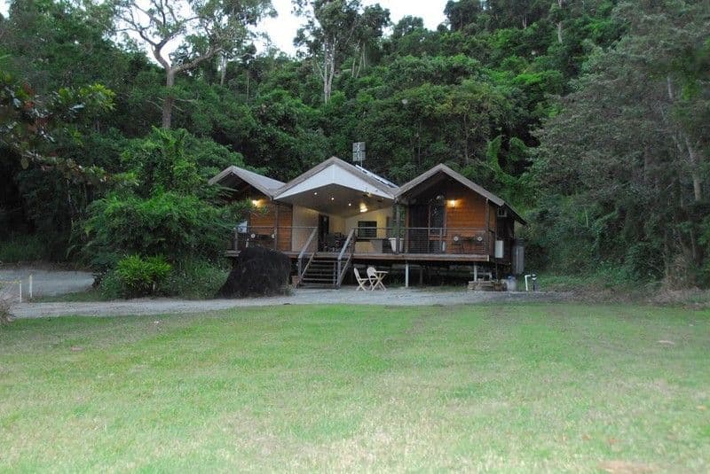 233 Paluma Road, CANNONVALE QLD 4802, Cannonvale - Image 1