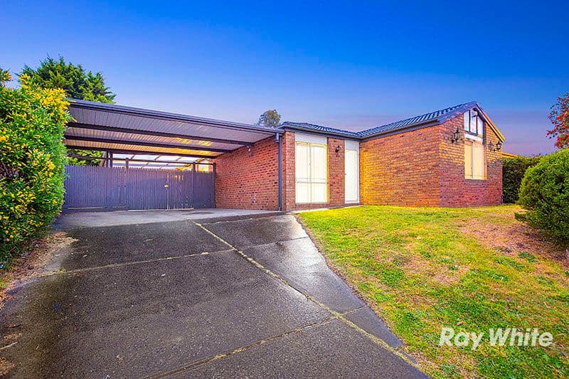 71 Courtenay Avenue, Cranbourne North VIC 3977, Cranbourne North - Image 1