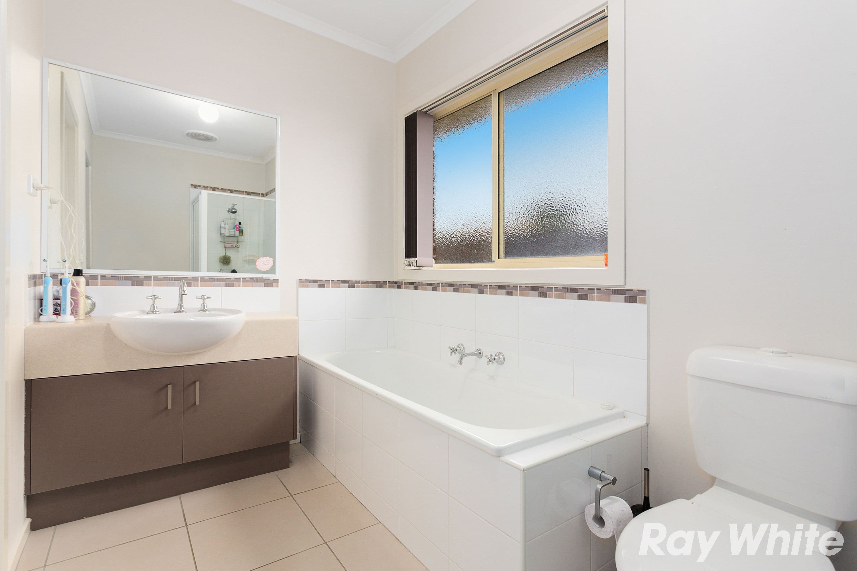 35 Steward Street, Warragul VIC 3820, Warragul - Thumbnail 6