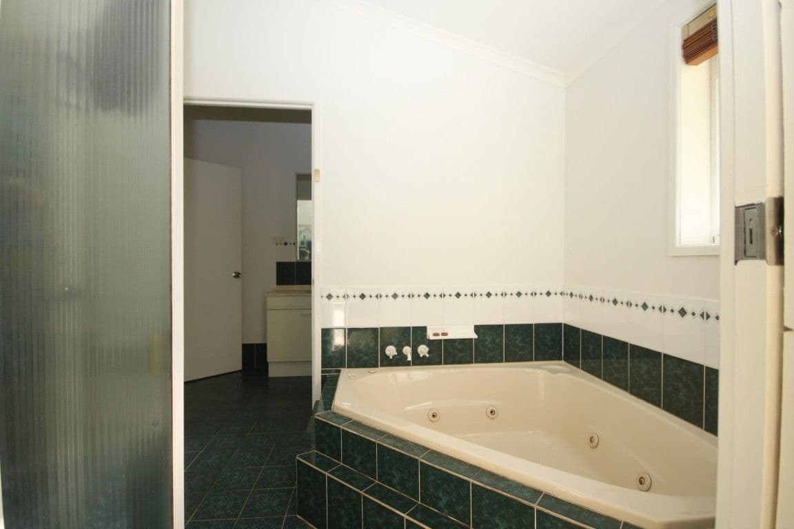 265 Forest Acres Drive, Lake Macdonald QLD 4563, Lake Macdonald - Thumbnail 4