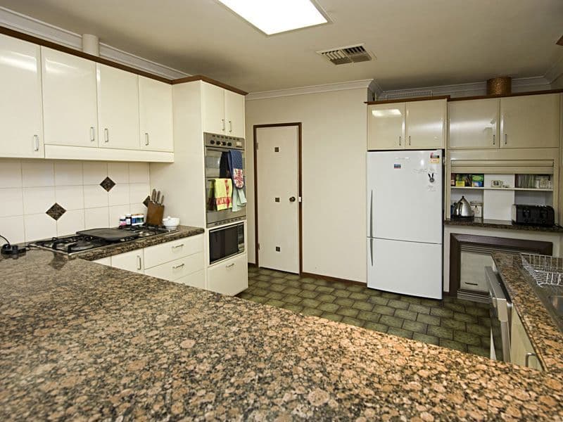 32 Redmond Street, SALTER POINT WA 6152, Salter Point - Thumbnail 4