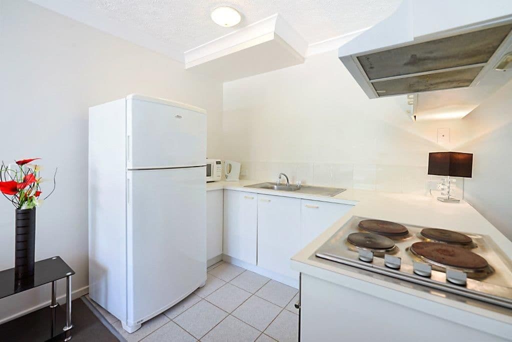 33 Cypress Avenue, Surfers Paradise QLD 4217, Surfers Paradise - Thumbnail 4