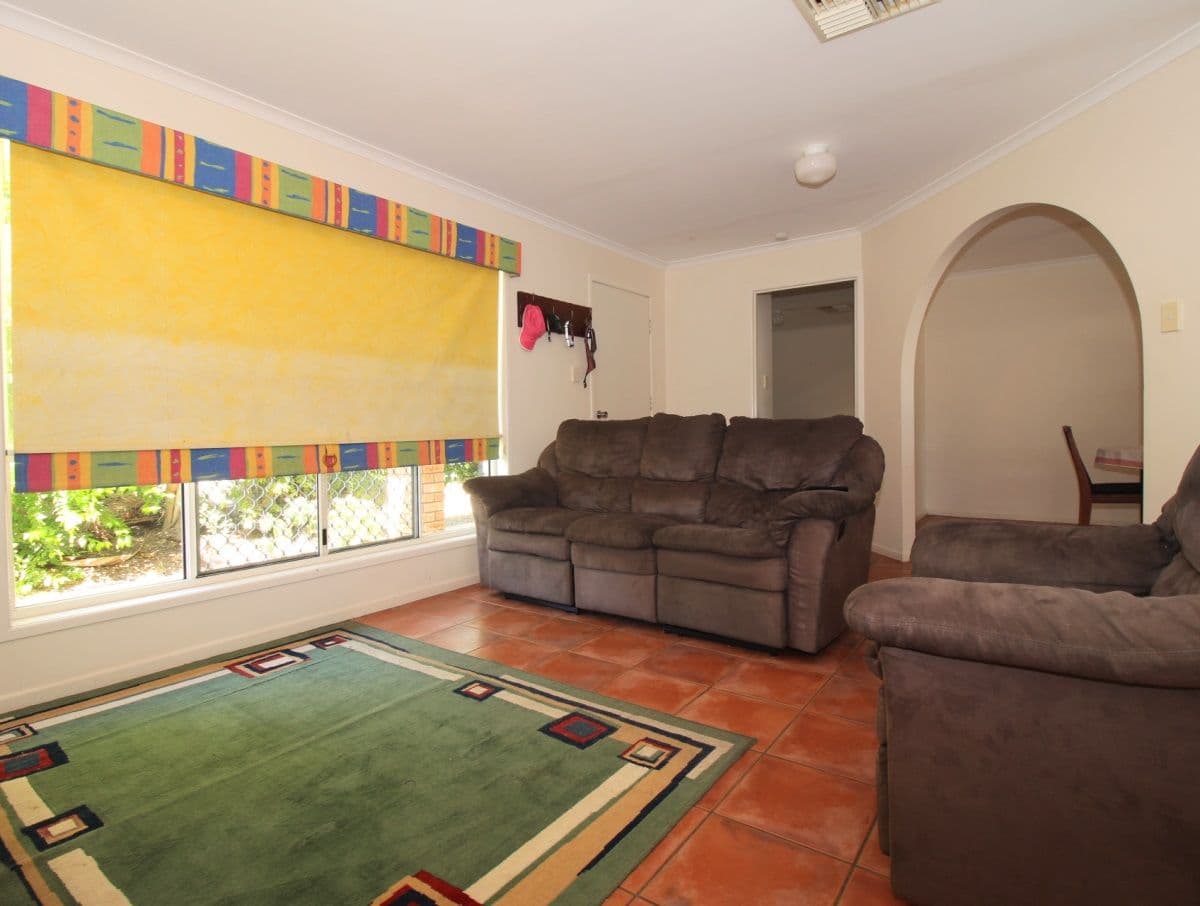 72 Gray Street, Emerald QLD 4720, Emerald - Thumbnail 7