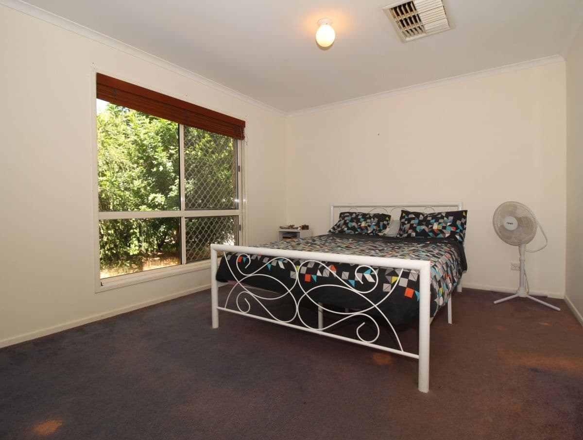 72 Gray Street, Emerald QLD 4720, Emerald - Thumbnail 8
