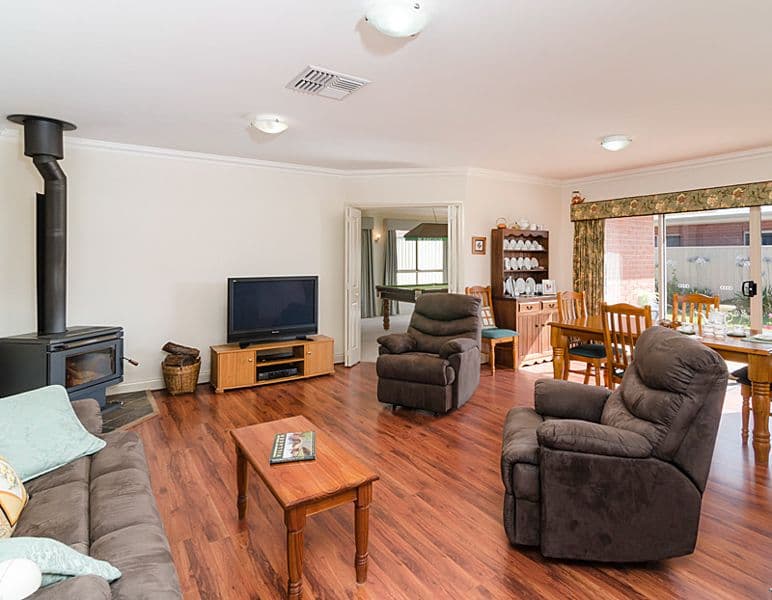 7 Hoffman Court, STRATHALBYN SA 5255, Strathalbyn - Thumbnail 2