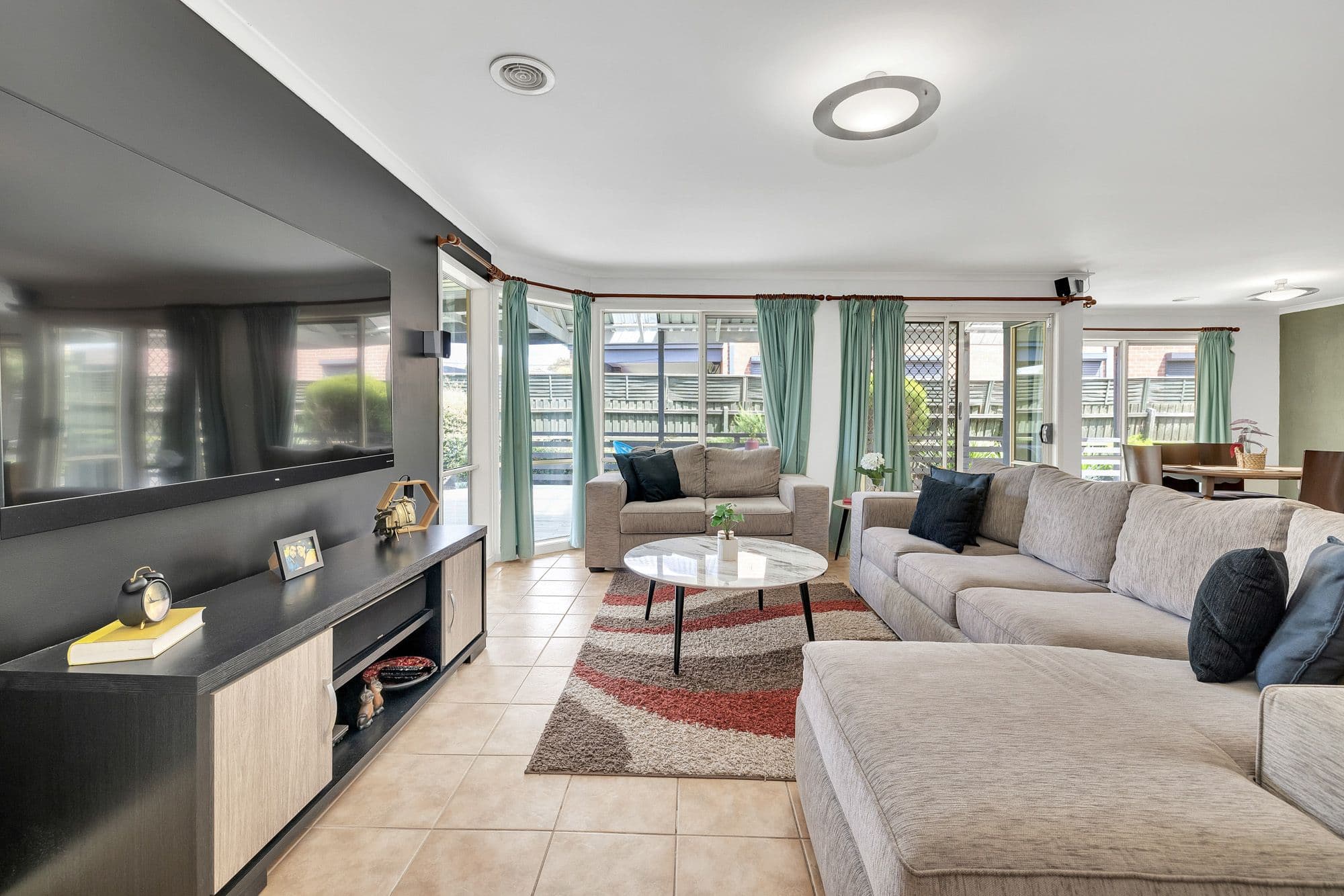 8 Crown Court, Tarneit VIC 3029, Tarneit - Thumbnail 3