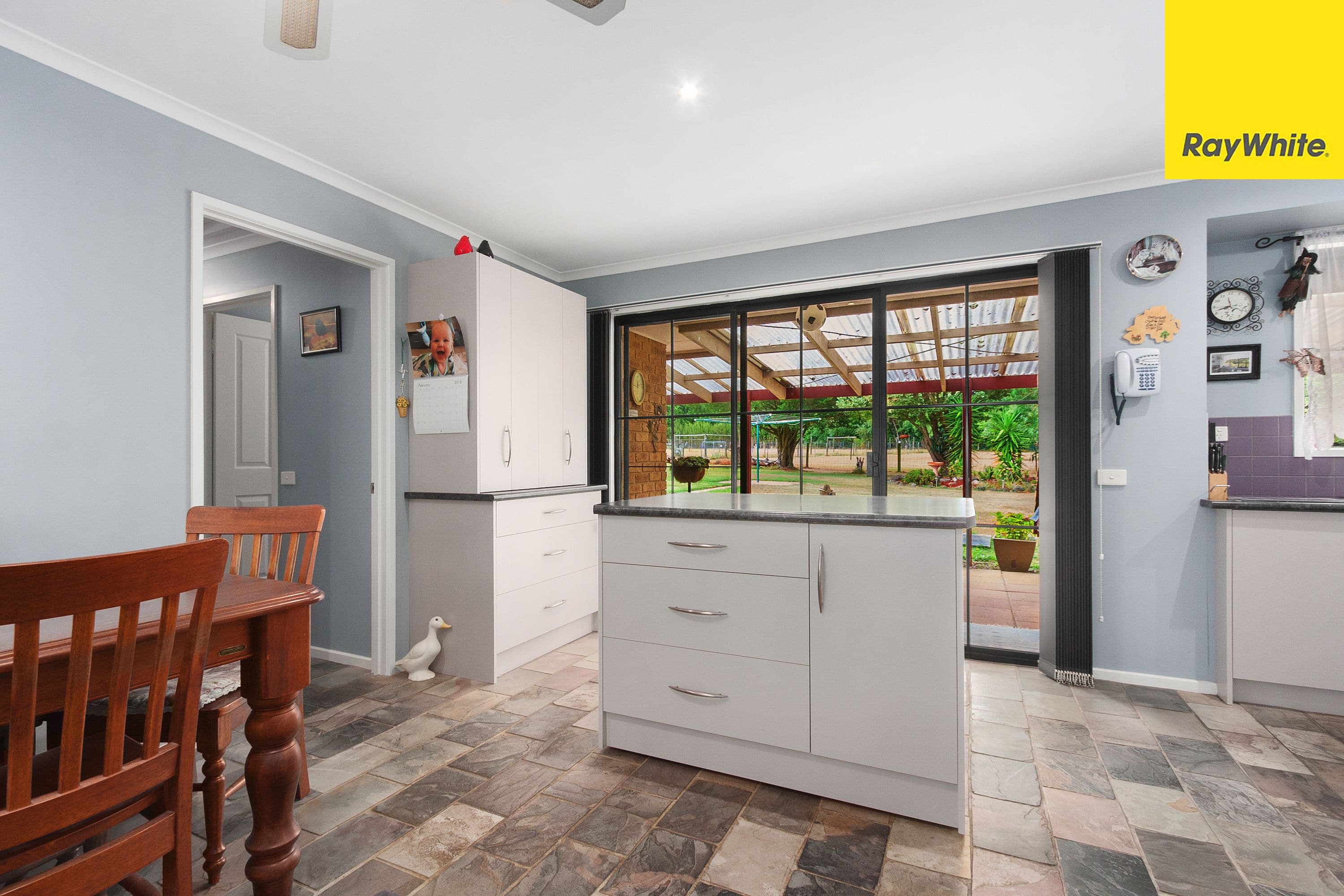 4 Fairway Drive, Drouin VIC 3818, Drouin - Thumbnail 3