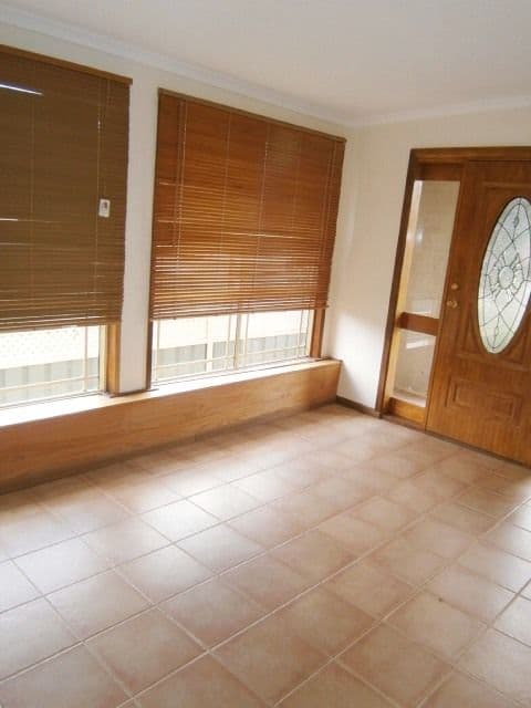 60 Mackay Street, COOTAMUNDRA NSW 2590, Cootamundra - Thumbnail 5