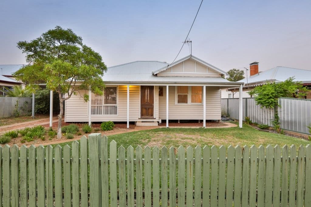 11 Kiewa Avenue, Red Cliffs VIC 3496, Red Cliffs - Image 1