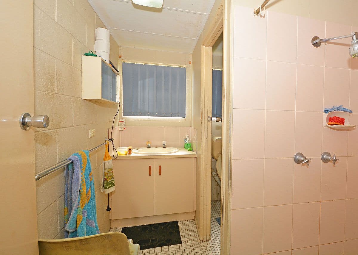 Unit 1 and 2 172 Long Street, POINT VERNON QLD 4655, Point Vernon - Thumbnail 5