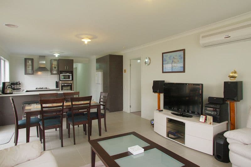 68 Parkwood Drive, HIGHTON VIC 3216, Highton - Thumbnail 2