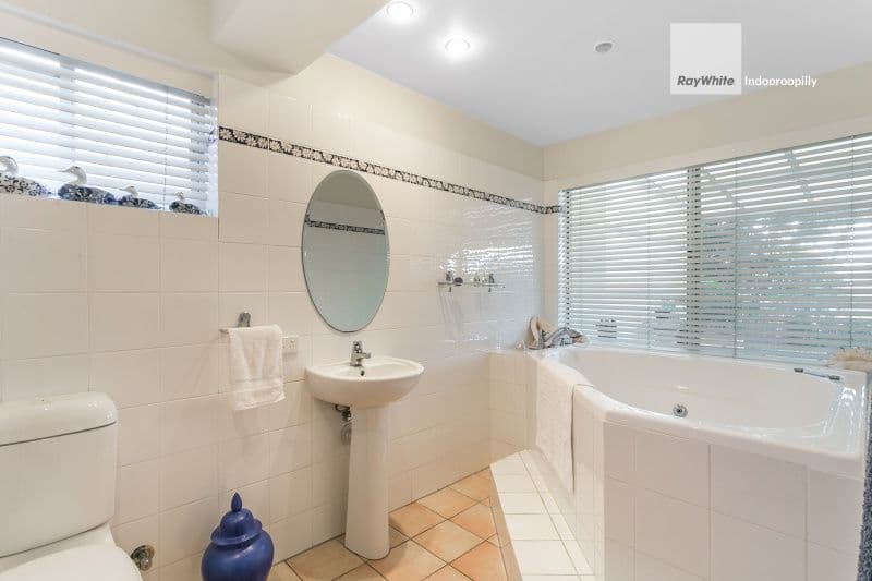 17 Gordon Terrace, Indooroopilly QLD 4068, Indooroopilly - Thumbnail 7