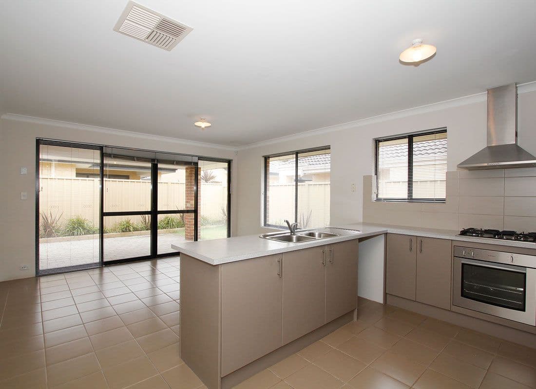 24 Fairlie Road, CANNING VALE WA 6155, Canning Vale - Thumbnail 5