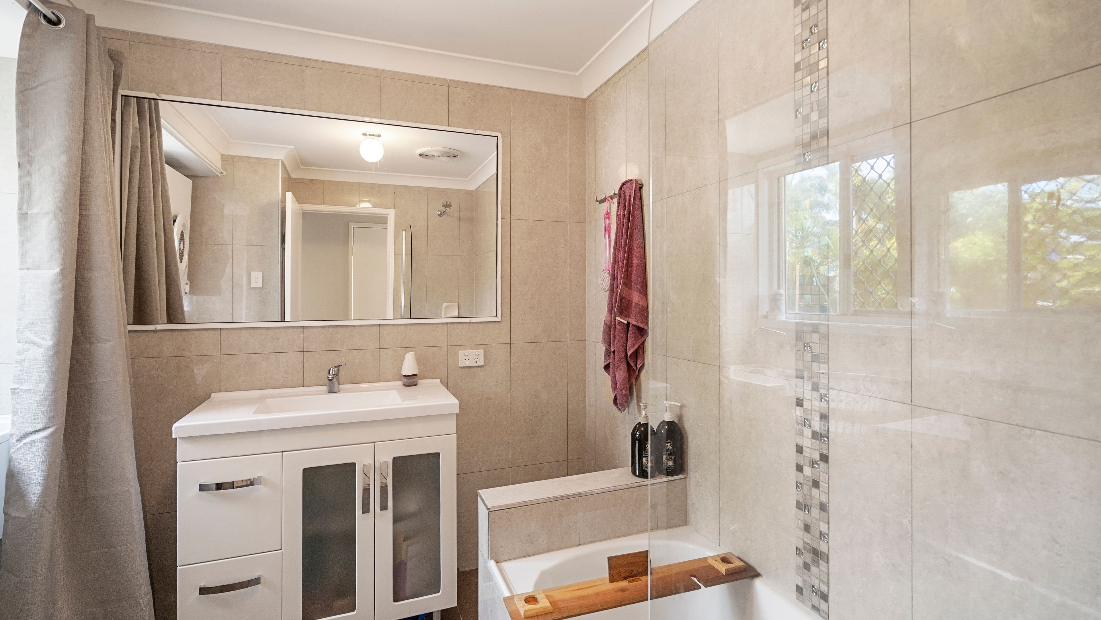 11 Ivanhoe Drive, Bethania QLD 4205, Bethania - Thumbnail 8