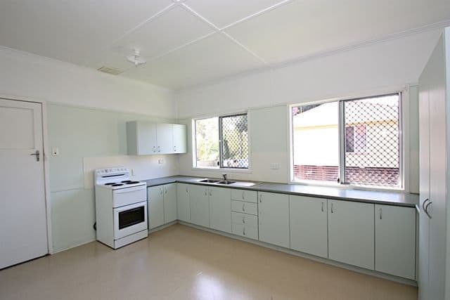 115 Williams St West, COALFALLS QLD 4305, Coalfalls - Thumbnail 2
