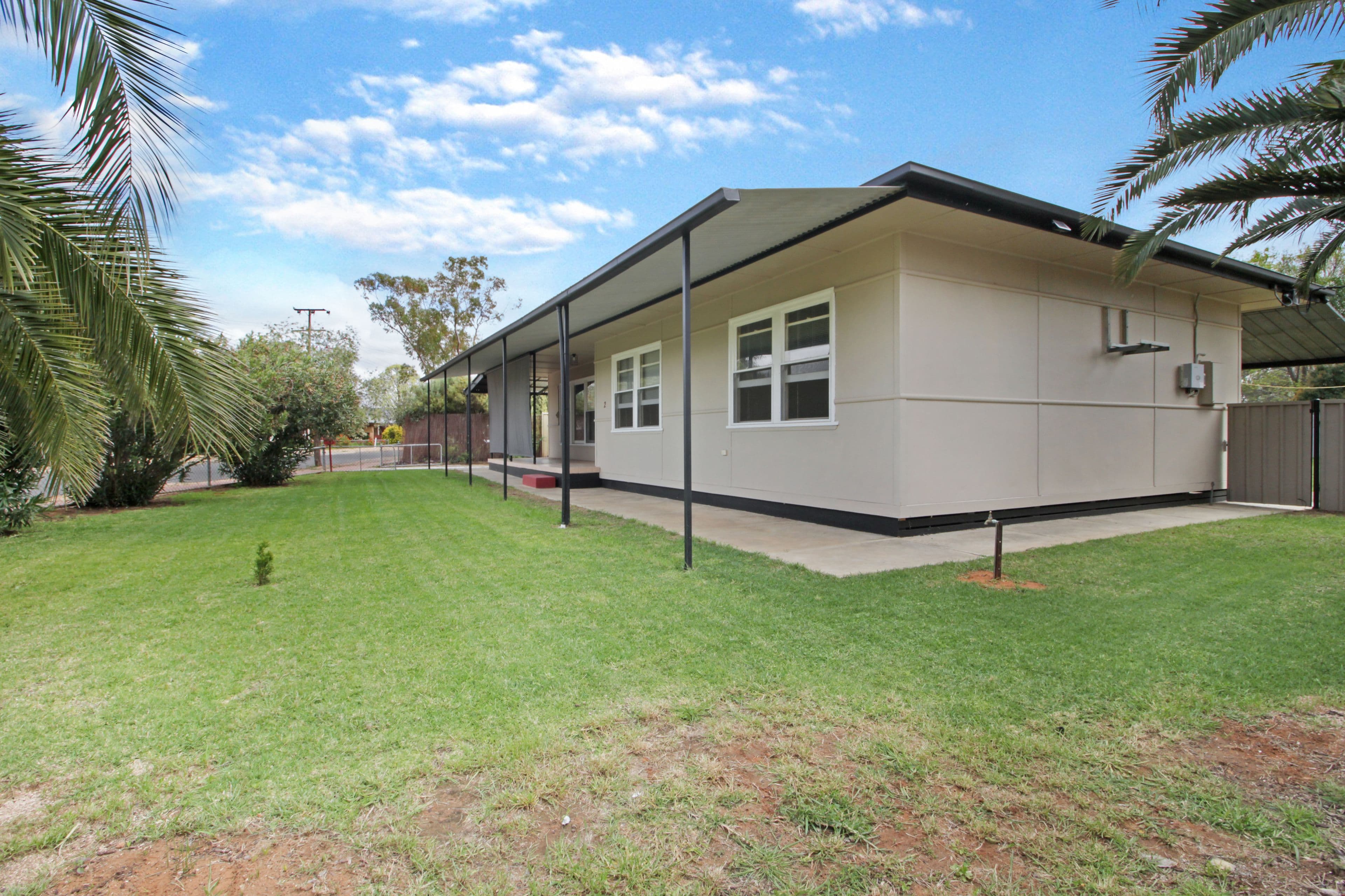 2 Kurrajong Avenue, Renmark SA 5341, Renmark - Thumbnail 2