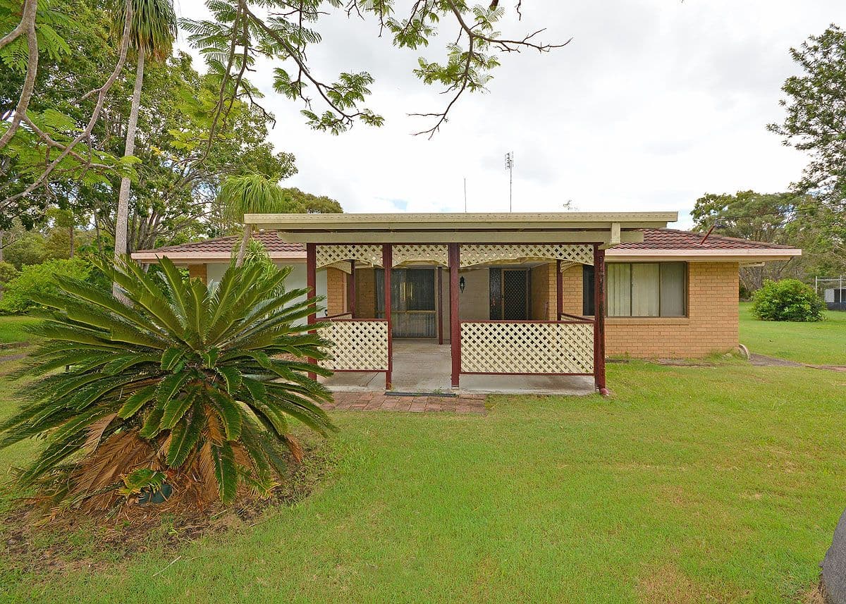 25 Senorita Parade, Urangan QLD 4655, Urangan - Thumbnail 2