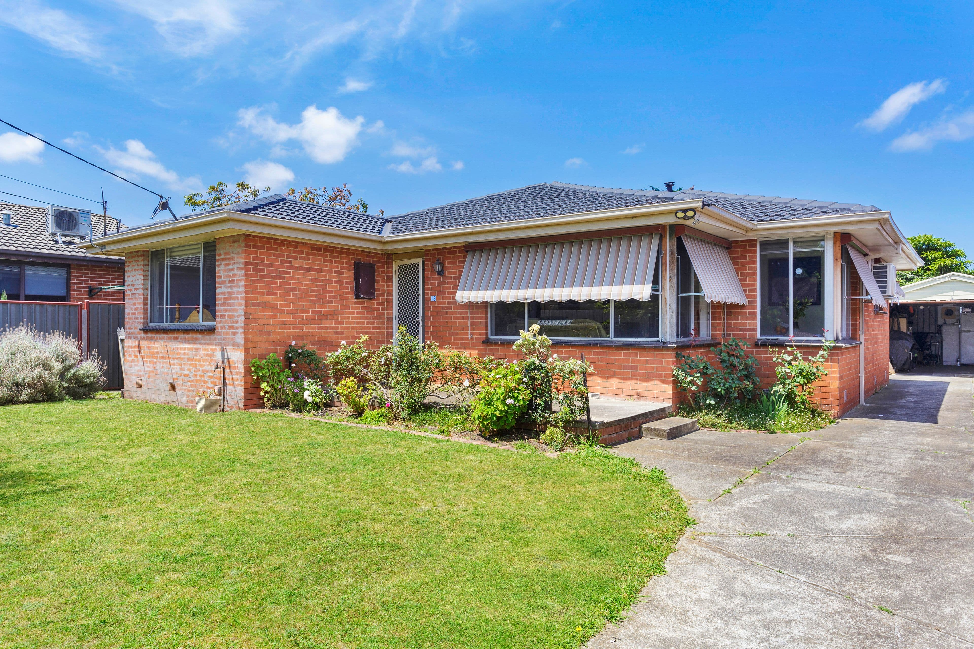 18 Barringun Crescent, Clayton South VIC 3169, Clayton South - Thumbnail 2