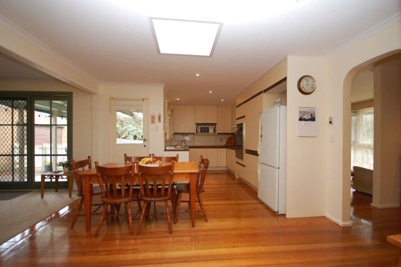17 Buckmaster Drive, MOUNT EVELYN VIC 3796, Mount Evelyn - Thumbnail 3