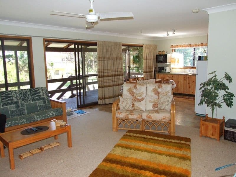 6 Parkinson Street, NARRAWALLEE NSW 2539, Narrawallee - Thumbnail 2