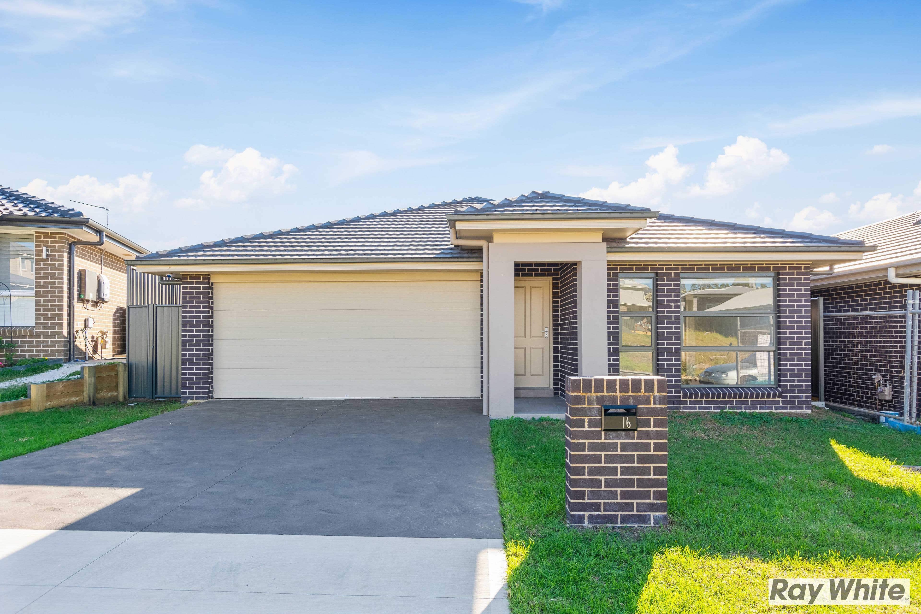 16 Crystal Avenue, Horsley - Image 1