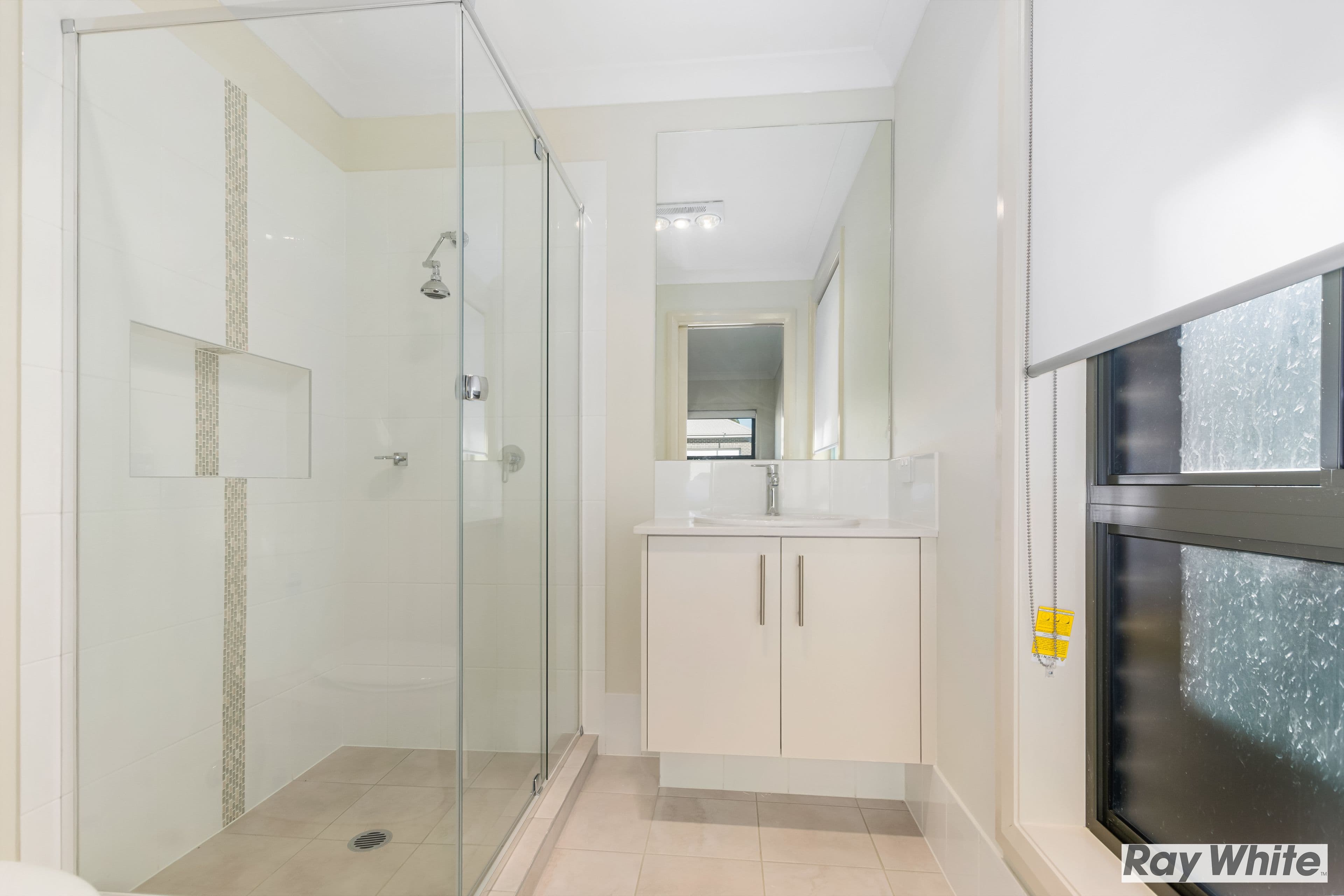 16 Crystal Avenue, Horsley - Thumbnail 7