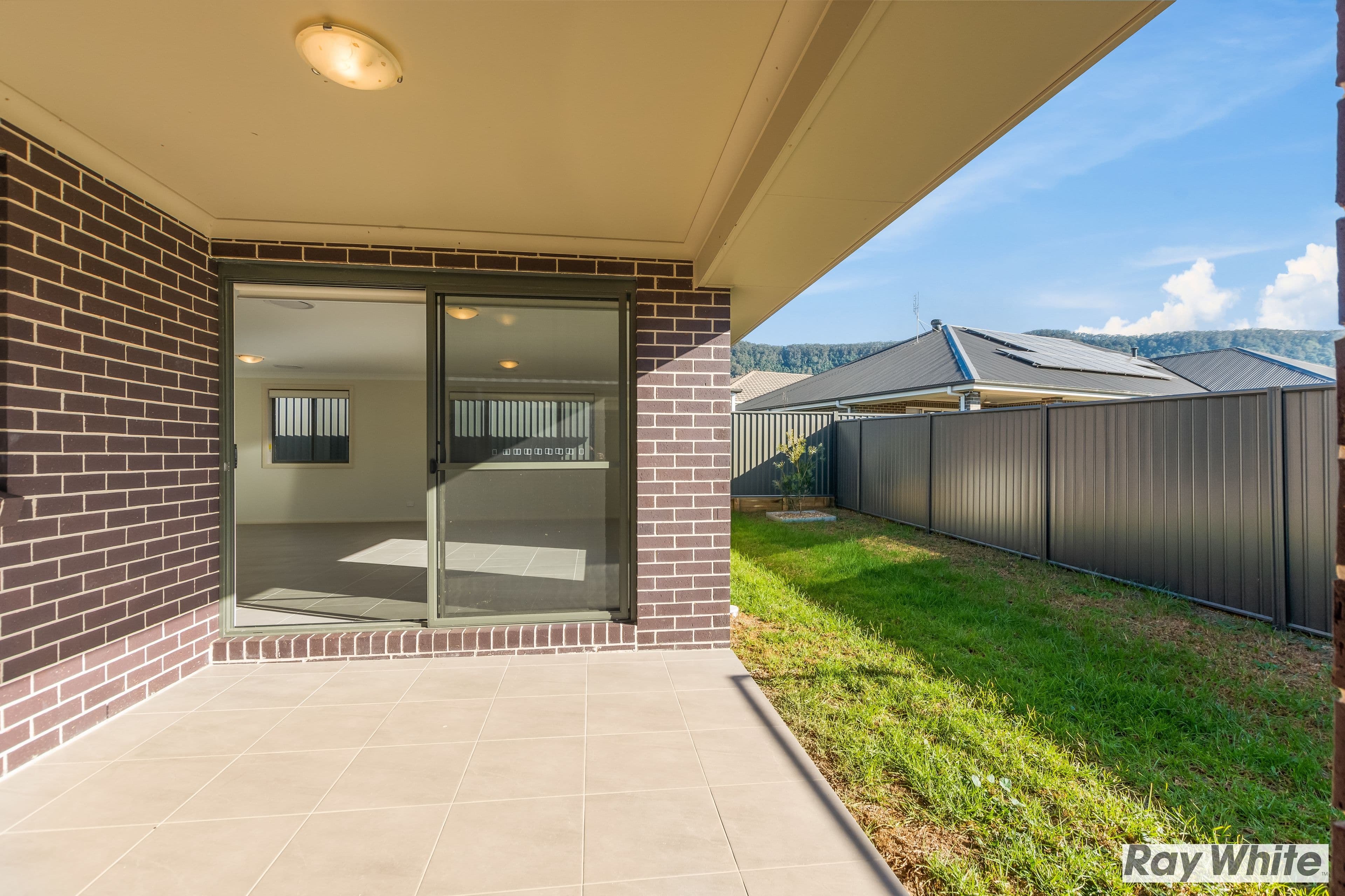 16 Crystal Avenue, Horsley - Thumbnail 8