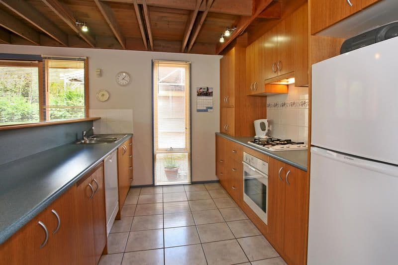 37 Waratah Street, GEELONG WEST VIC 3218, Geelong West - Thumbnail 8