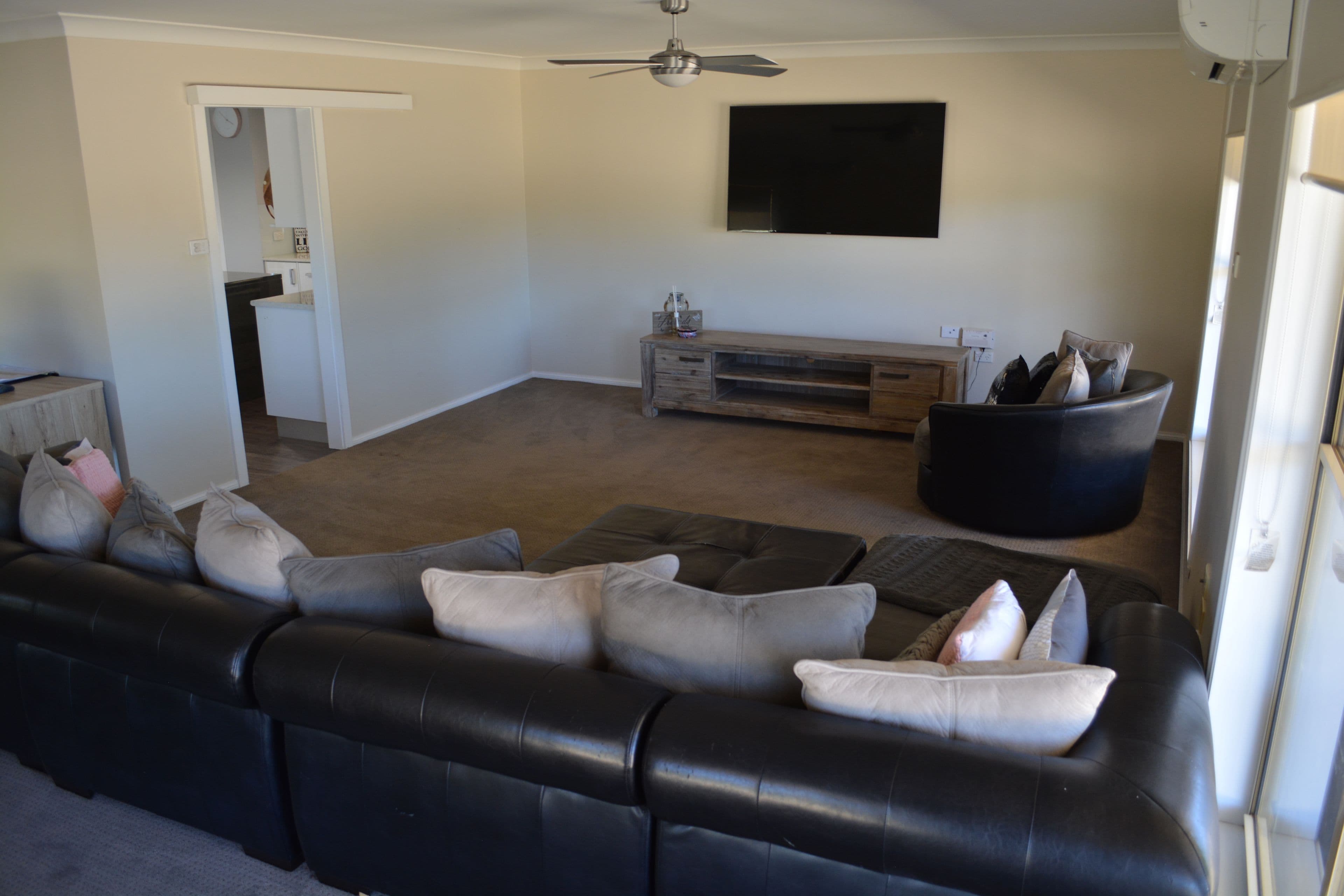 296 The Welcome Road, Parkes - Thumbnail 5