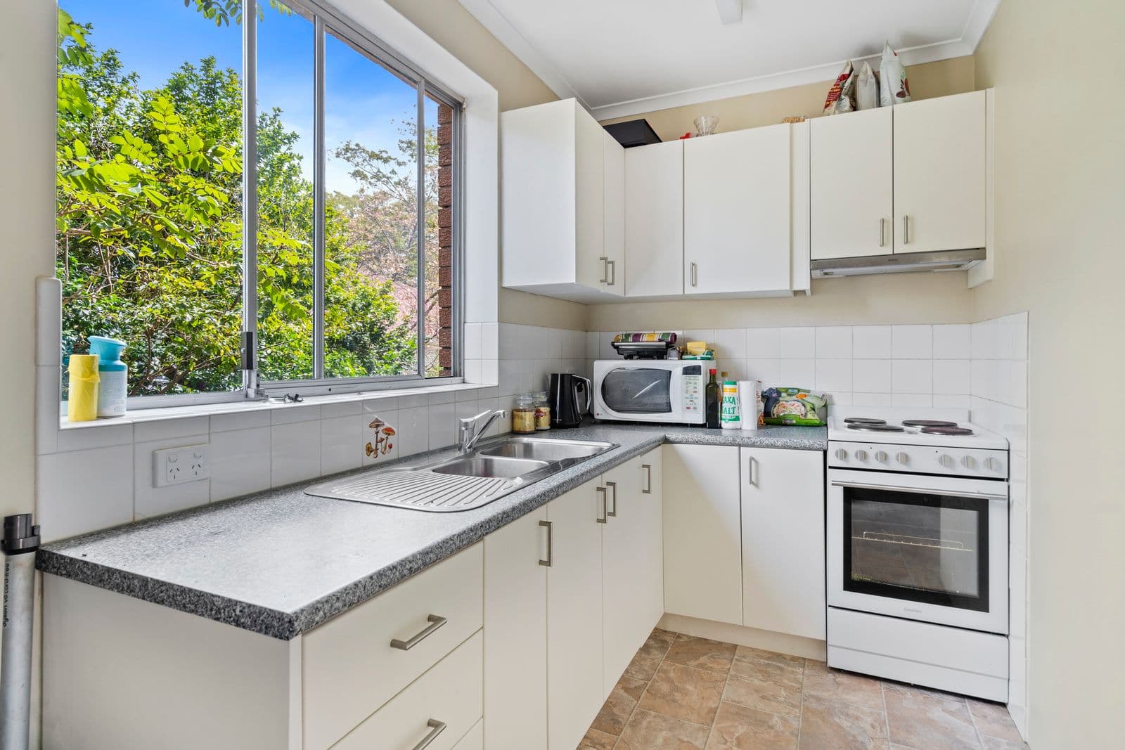 8 Blackburn Street, Moorooka QLD 4105, Moorooka - Thumbnail 3
