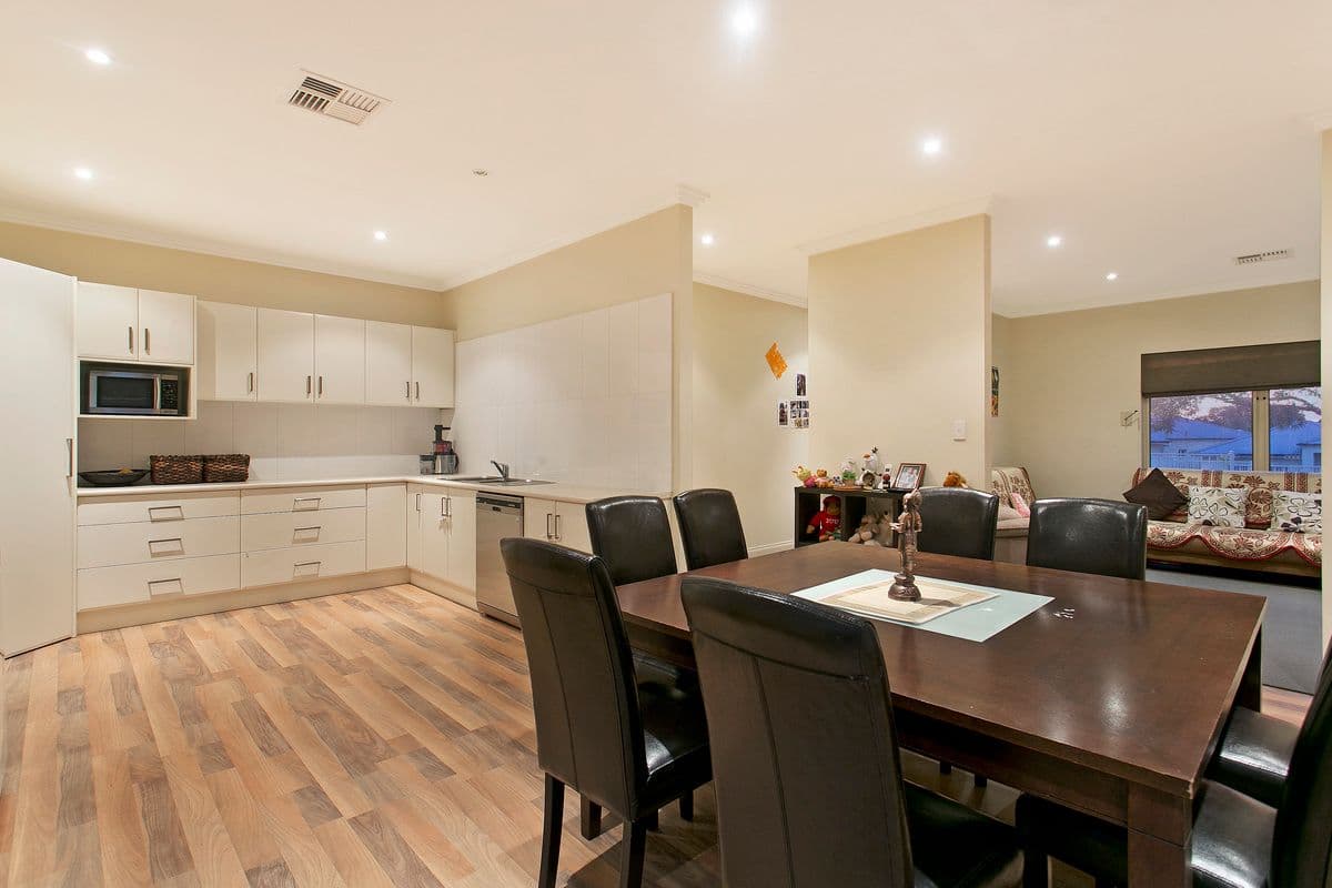 8 Amber Avenue, Clearview SA 5085, Clearview - Thumbnail 3