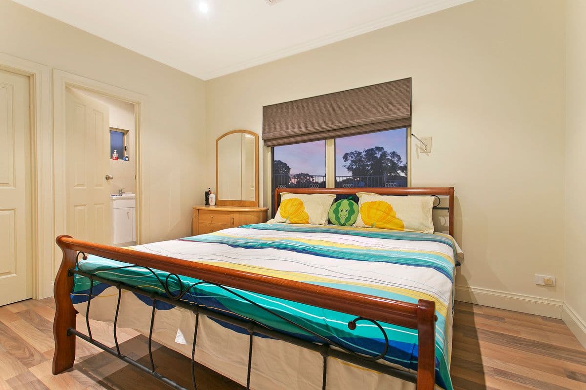 8 Amber Avenue, Clearview SA 5085, Clearview - Thumbnail 6