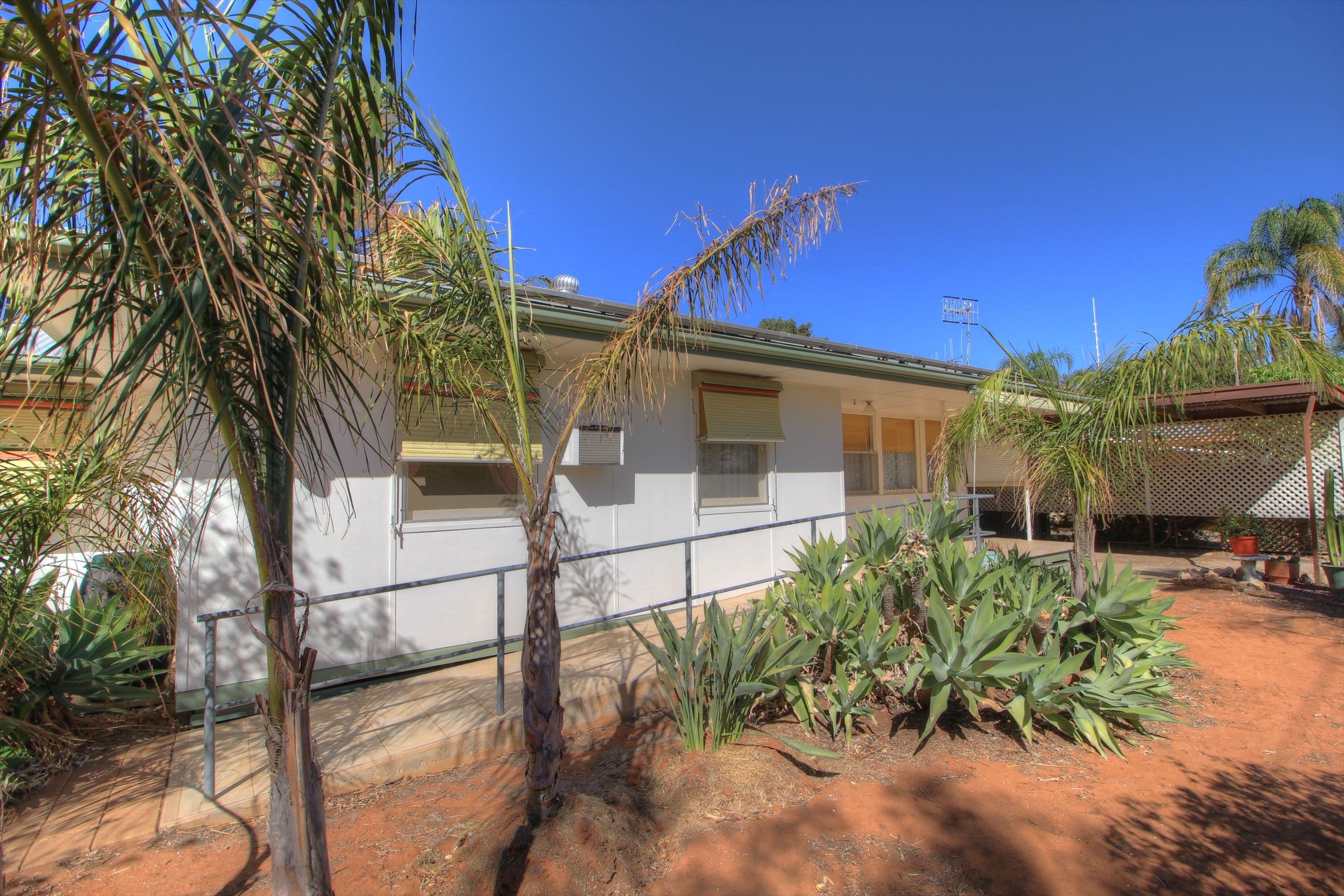 16 Collins Street, Barmera SA 5345, Barmera - Image 1
