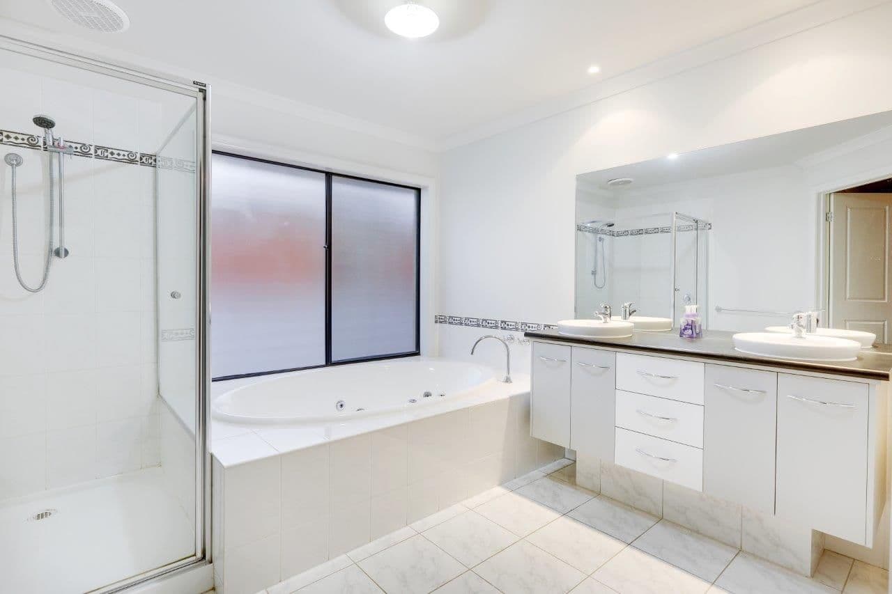 90 Riversdale Drive, TARNEIT VIC 3029, Tarneit - Thumbnail 6