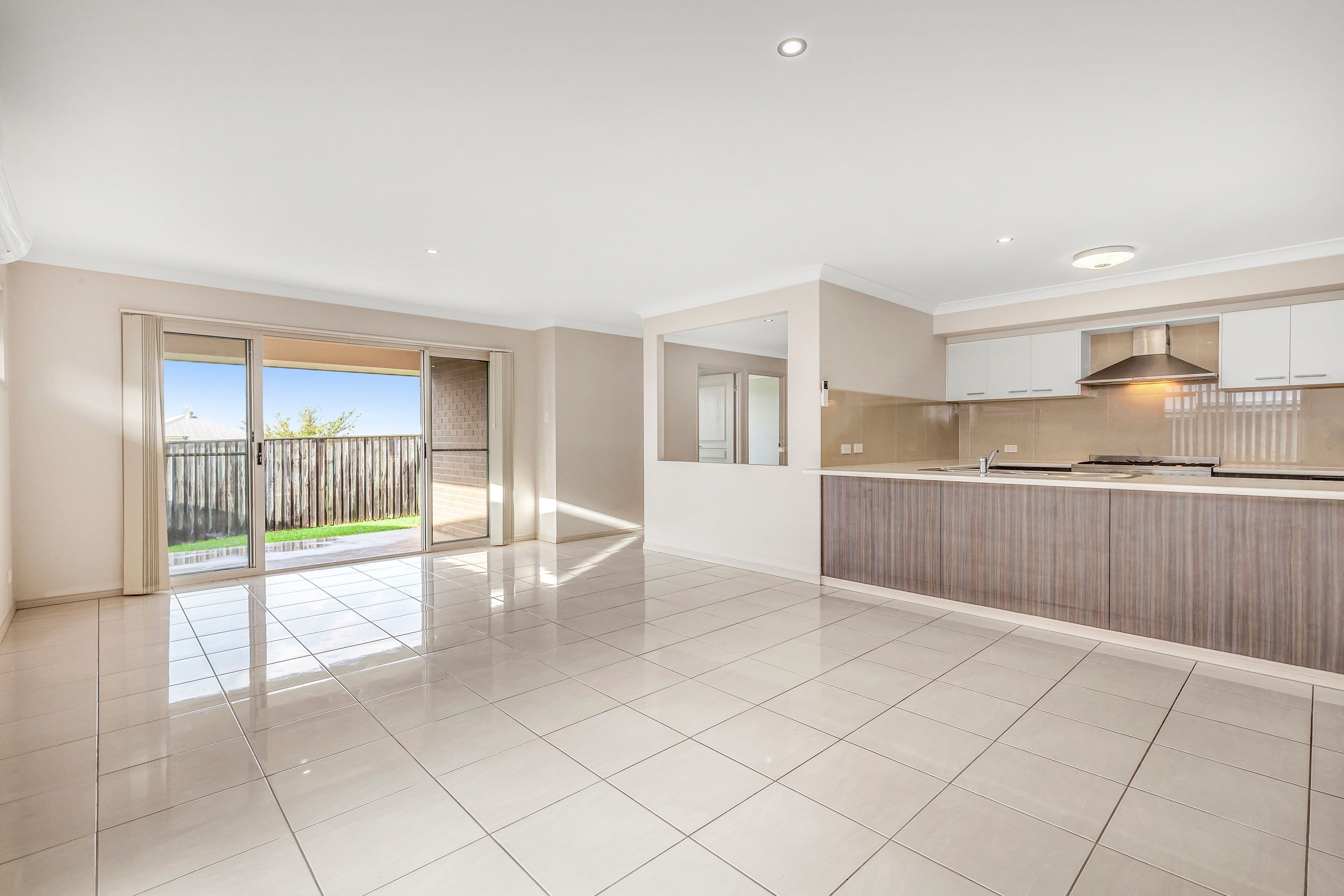 6 Grebe Street, Aberglasslyn NSW 2320, Aberglasslyn - Thumbnail 2
