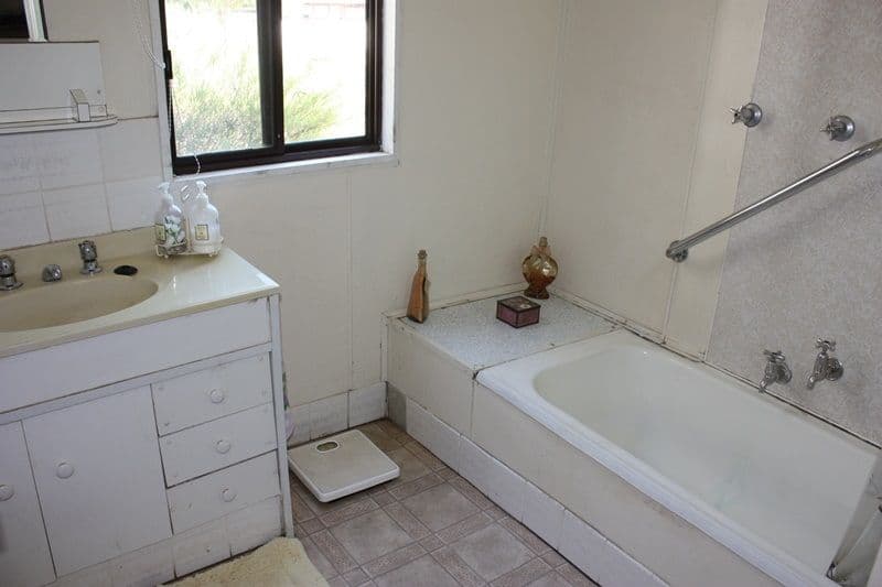 22 Bow Street, COROWA NSW 2646, Corowa - Thumbnail 2