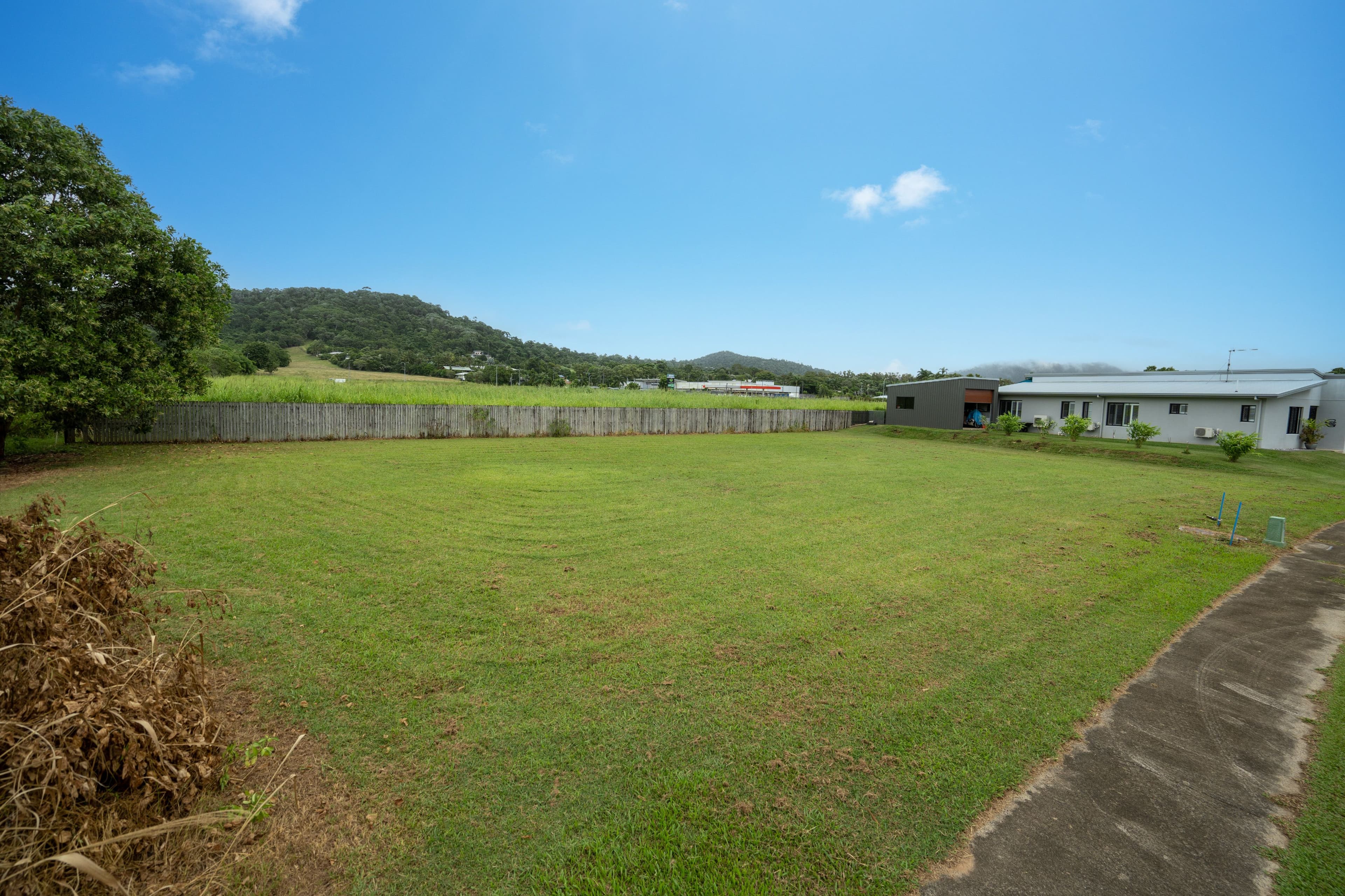 10 Reef Street, Wongaling Beach QLD 4852, Wongaling Beach - Thumbnail 5