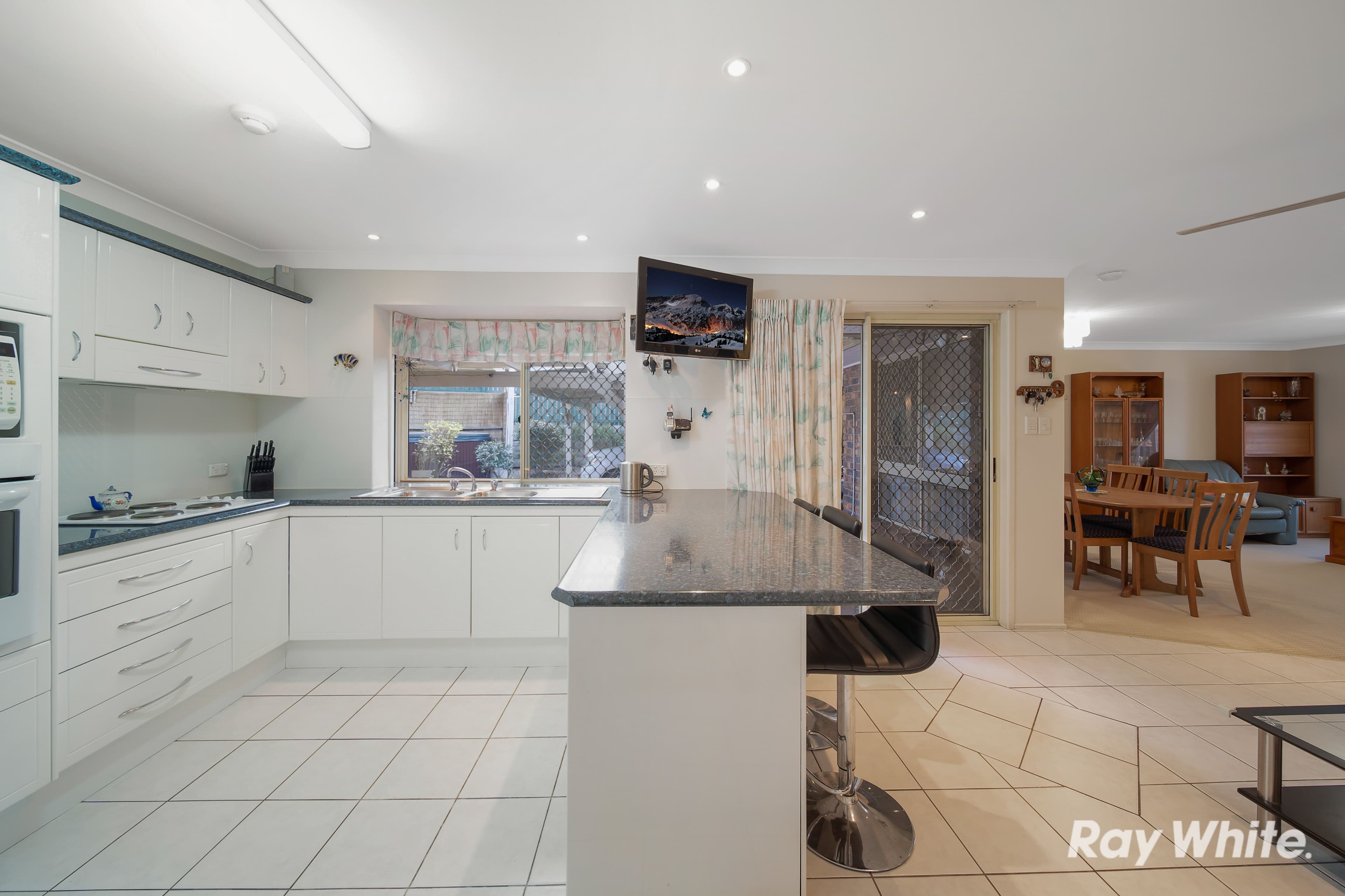 85 Owens Crescent, Regents Park QLD 4118, Regents Park - Thumbnail 3