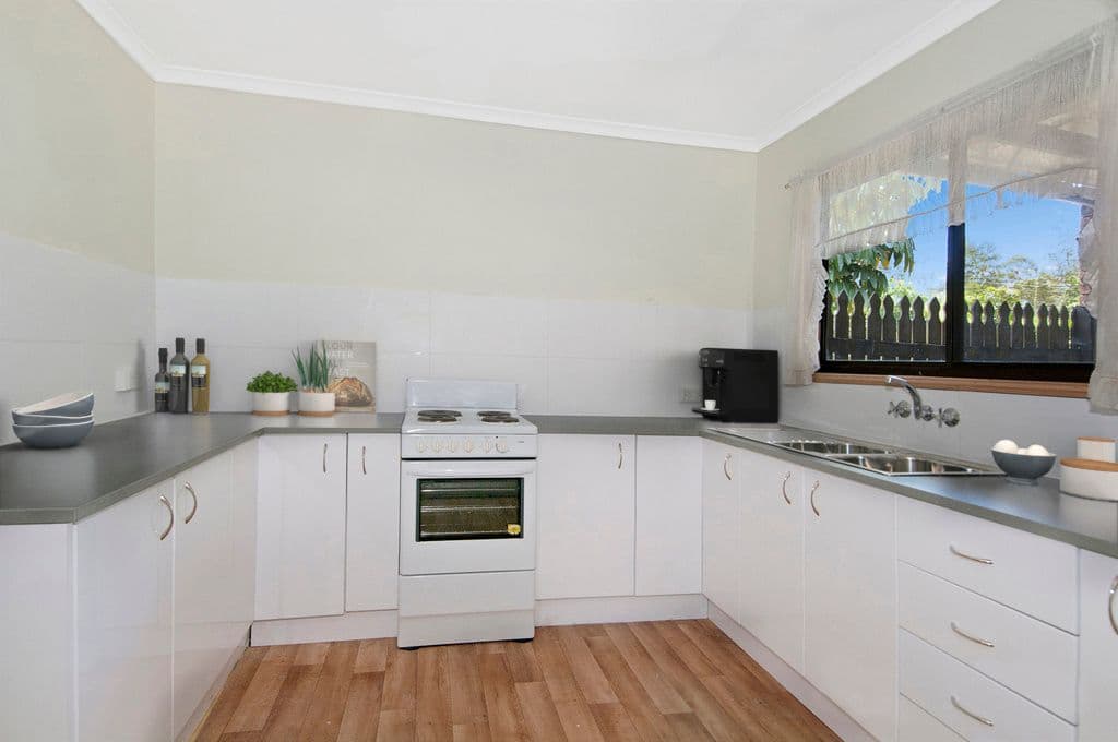 52 Anchusa Street, Kingston QLD 4114, Kingston - Thumbnail 2