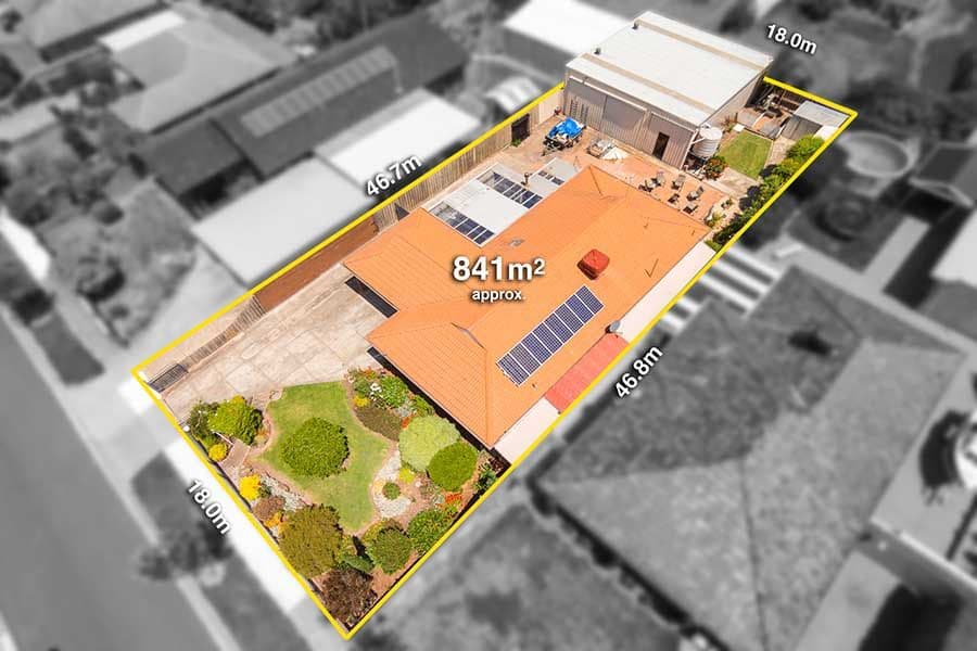 33 Bank Street, Craigieburn VIC 3064, Craigieburn - Image 1