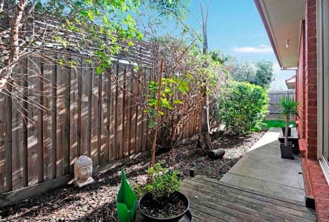 27 Elinda Place, Reservoir VIC 3073, Reservoir - Thumbnail 5