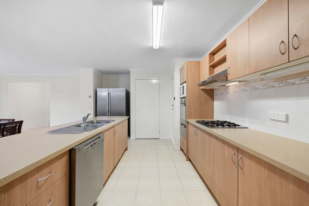 11 Burdekin Street, MANOR LAKES VIC 3024, Manor Lakes - Thumbnail 4