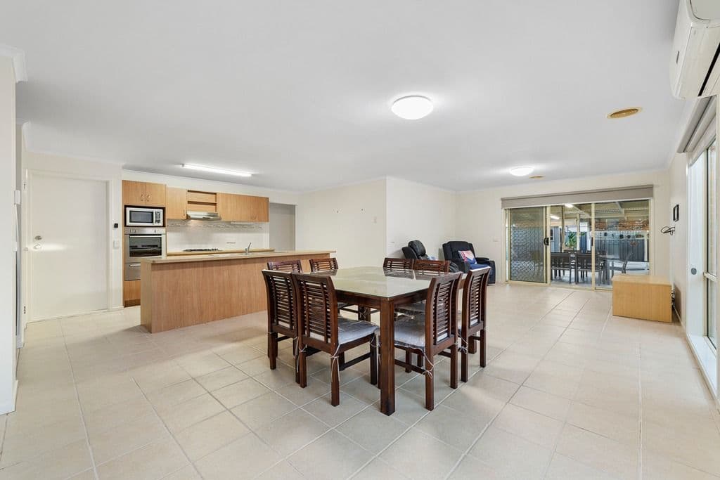 11 Burdekin Street, MANOR LAKES VIC 3024, Manor Lakes - Thumbnail 5