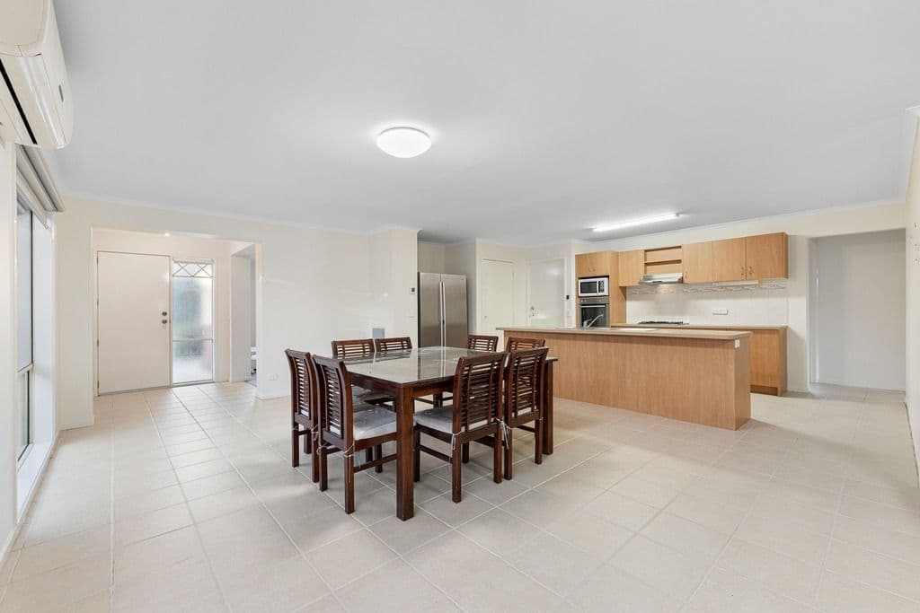 11 Burdekin Street, MANOR LAKES VIC 3024, Manor Lakes - Thumbnail 6