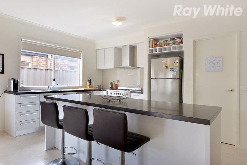 52 Ardent Crescent, Cranbourne East VIC 3977, Cranbourne East - Thumbnail 4