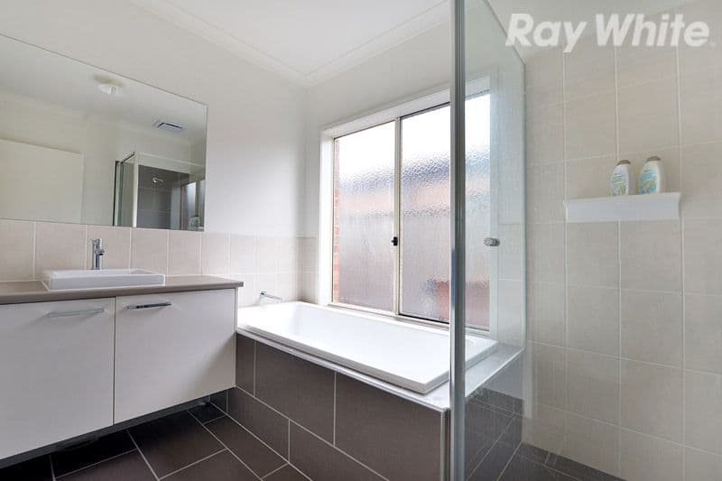 52 Ardent Crescent, Cranbourne East VIC 3977, Cranbourne East - Thumbnail 5